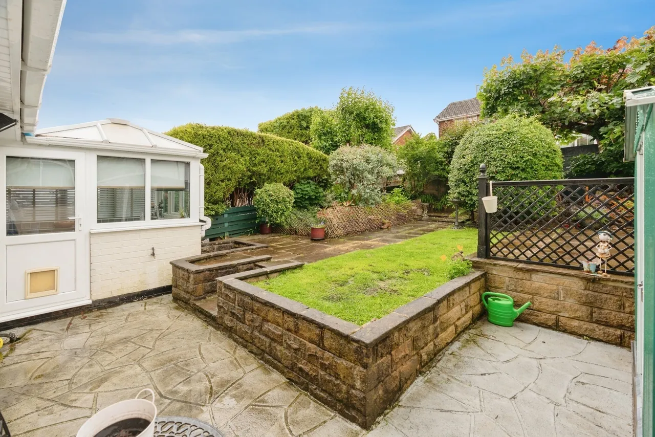 Harrogate Crescent, Burnley, Lancashire, BB10, photo 11