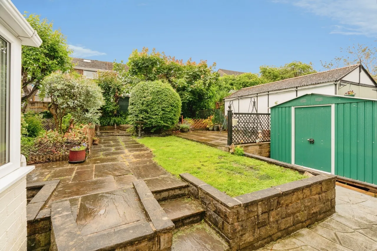 Harrogate Crescent, Burnley, Lancashire, BB10, photo 5