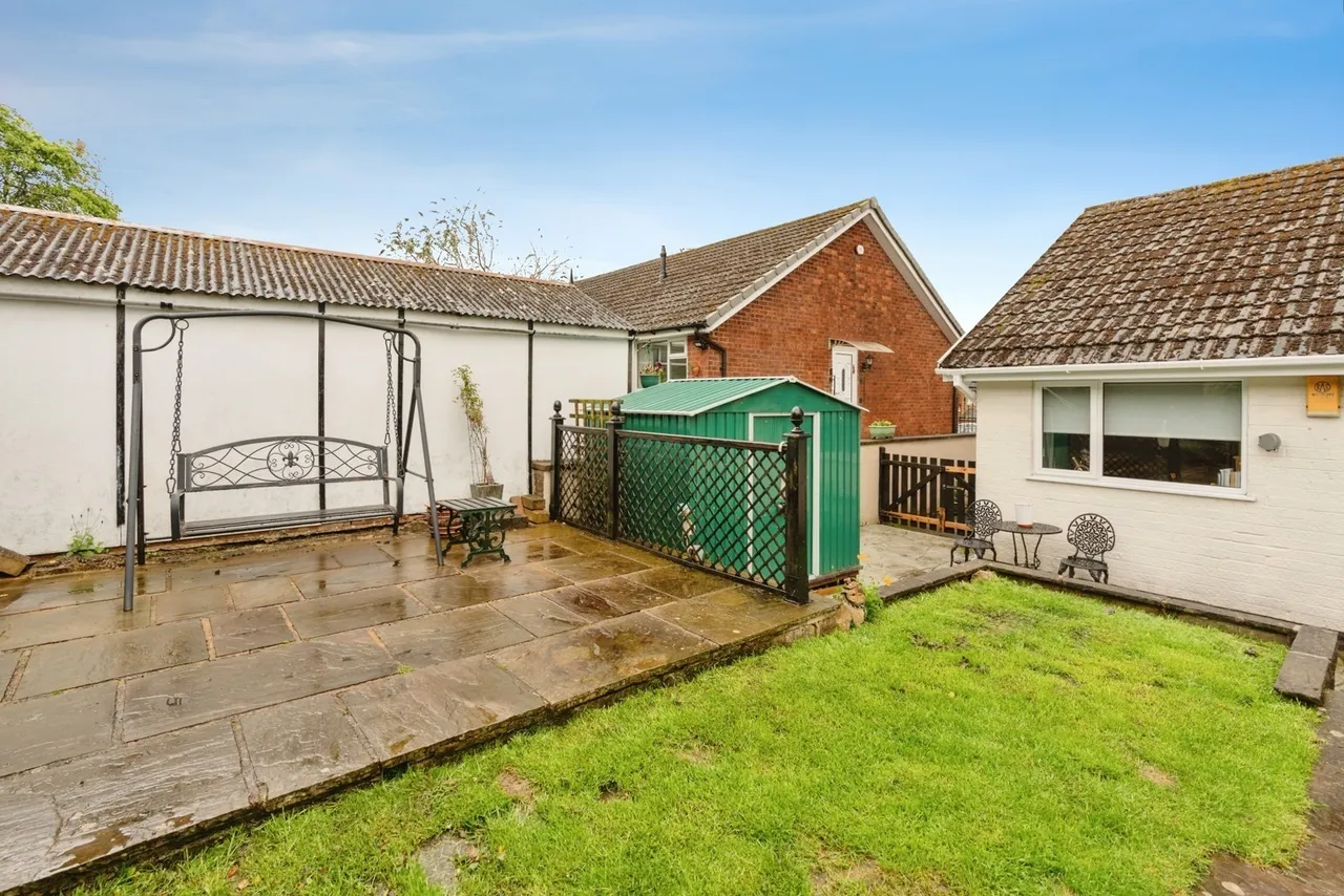 Harrogate Crescent, Burnley, Lancashire, BB10, photo 8
