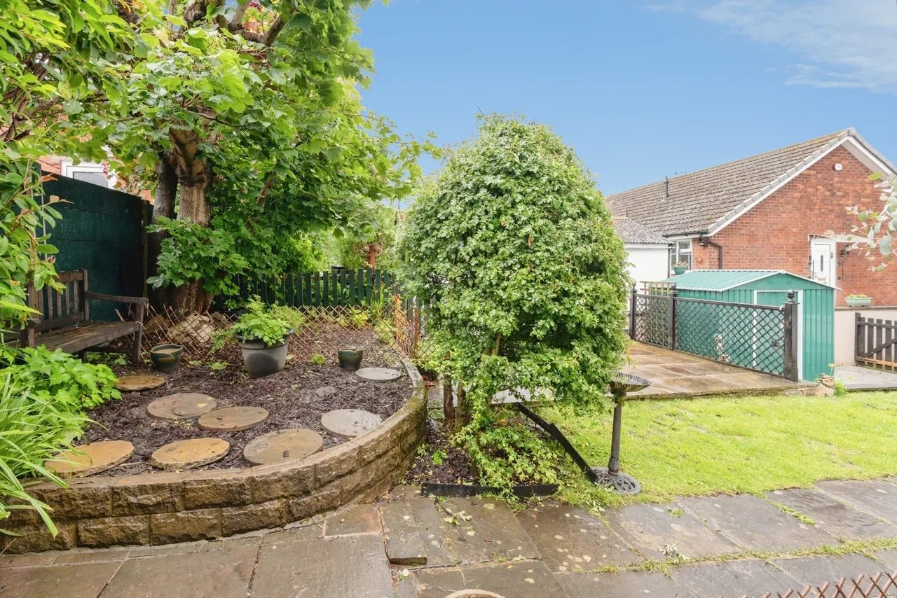 Harrogate Crescent, Burnley, Lancashire, BB10, photo 15