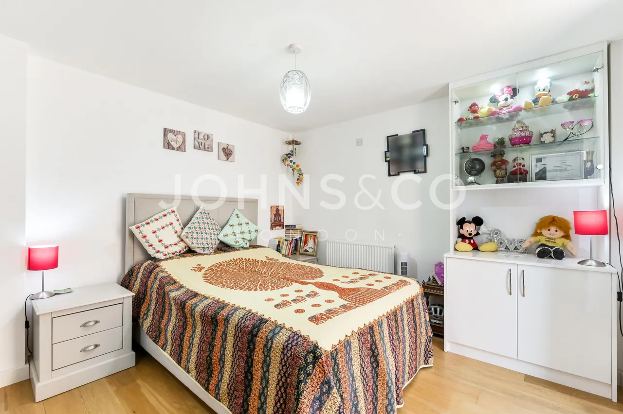 Lighterage Court, Brentford, TW8, photo 9