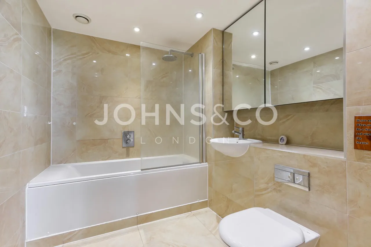 Lighterage Court, Brentford, TW8, photo 5