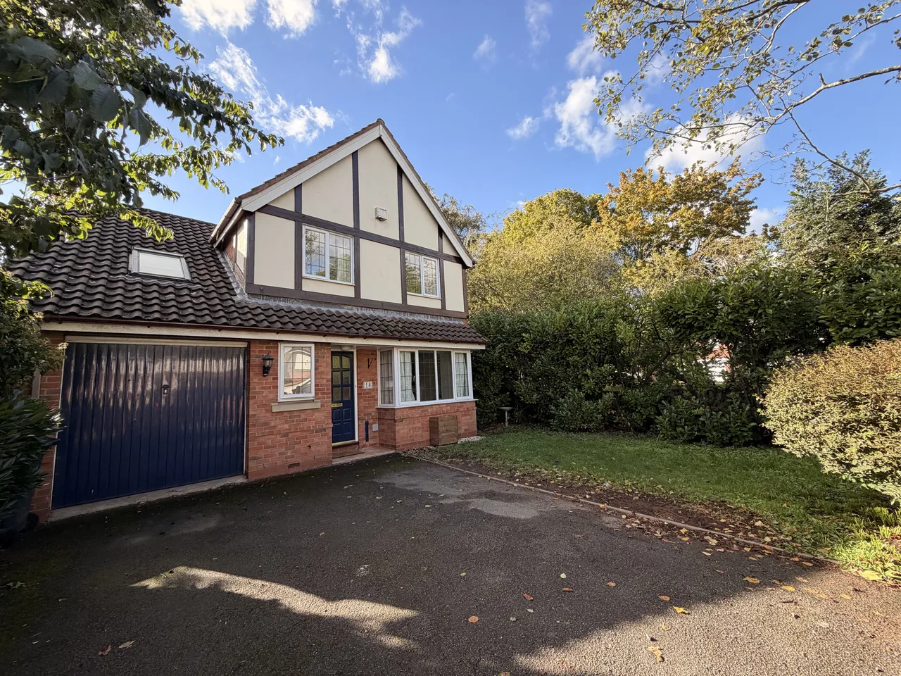 4 bed property to rent, Bexmore Drive, Streethay, WS13
