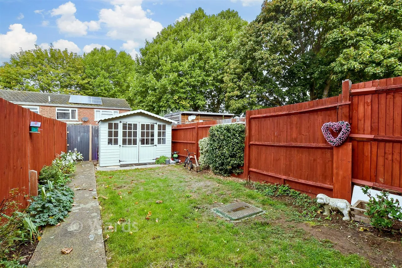 Hildenborough Crescent, Allington, ME16, photo 4