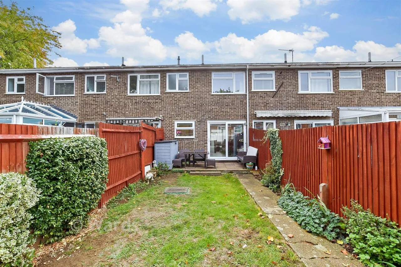 Hildenborough Crescent, Allington, ME16, photo 5