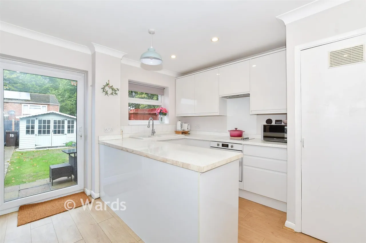 Hildenborough Crescent, Allington, ME16, photo 9