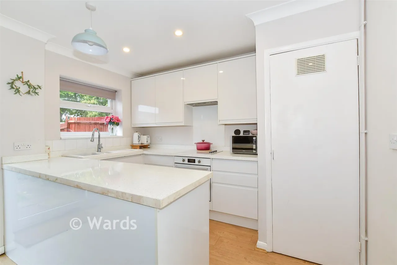 Hildenborough Crescent, Allington, ME16, photo 10