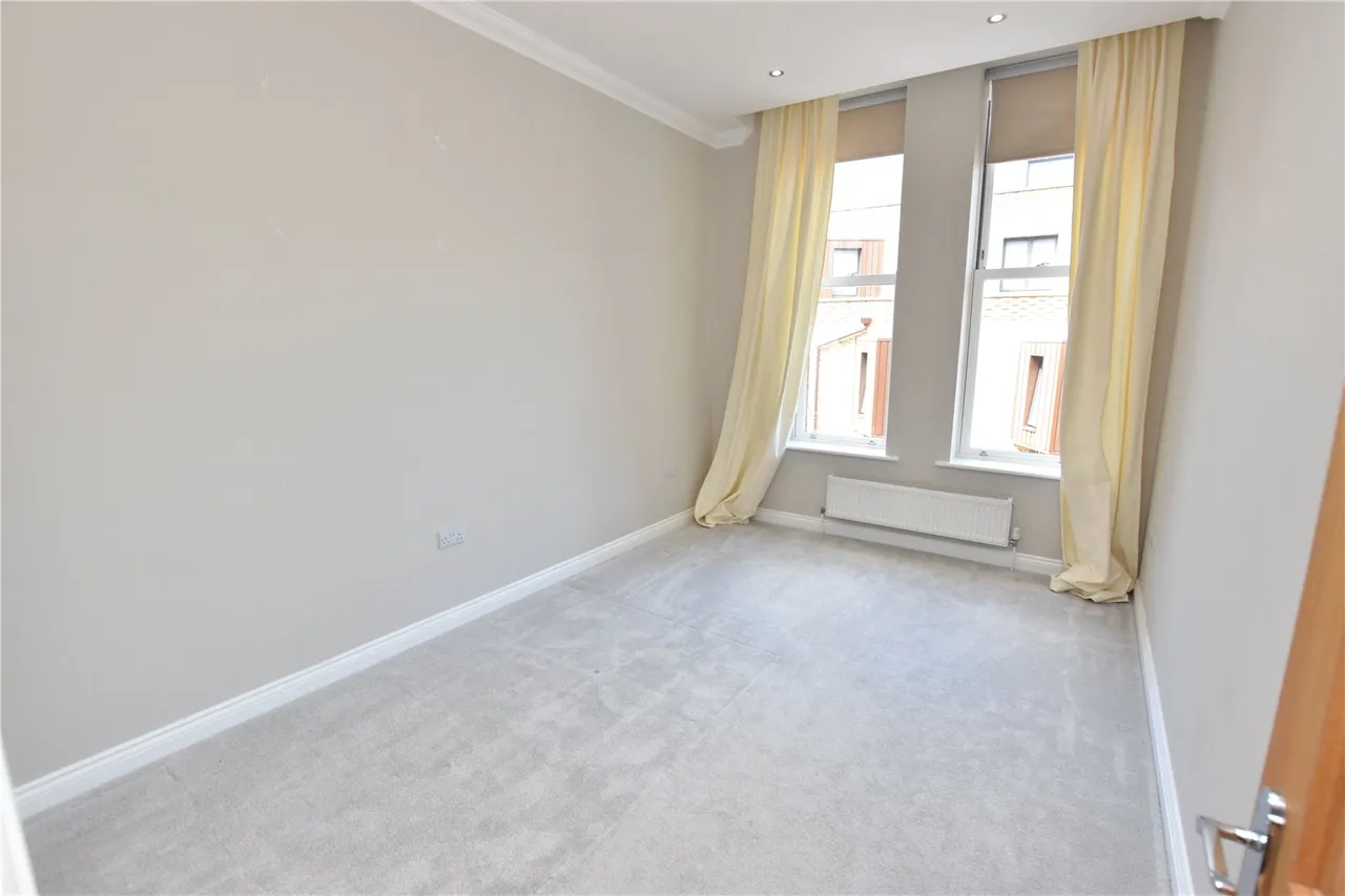 Farnborough Road, Farnborough, Hampshire, GU14 7JG, photo 13