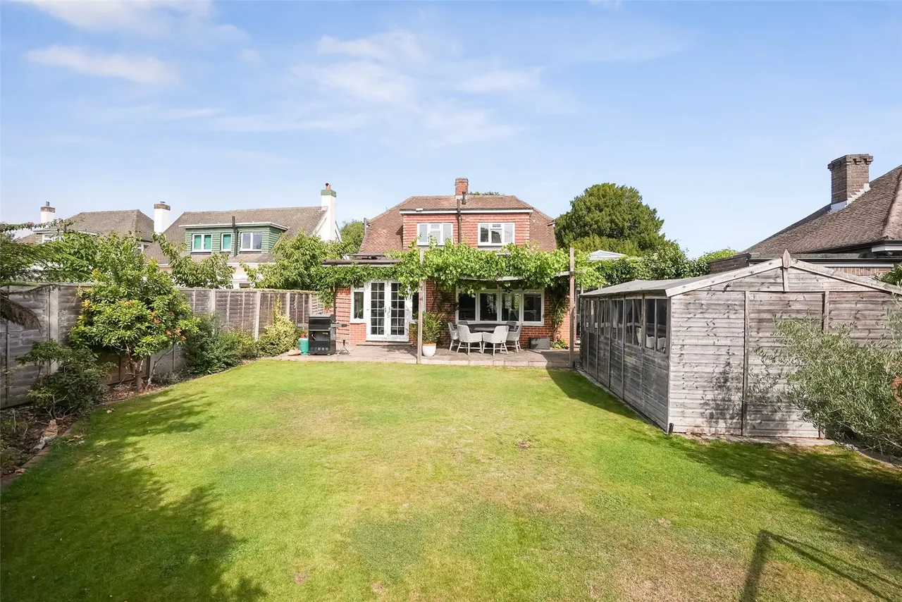 Hawkewood Road, Lower Sunbury, TW16 6HH, photo 14