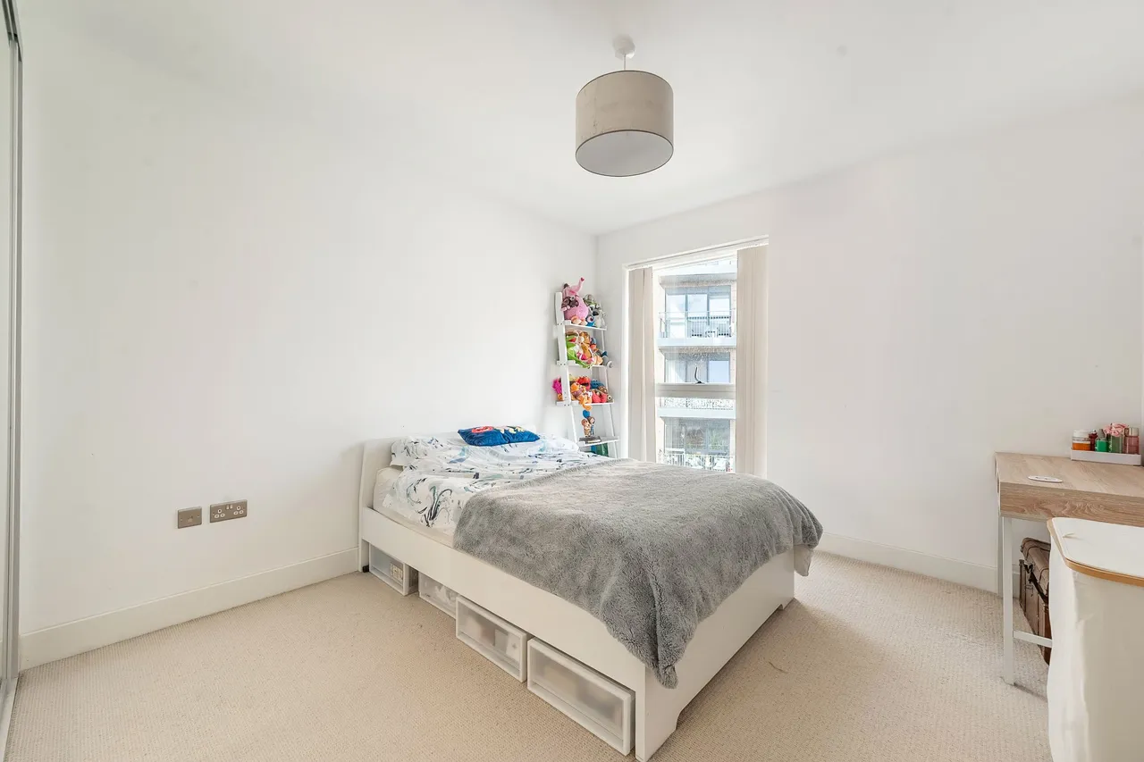 35 Baldwin Court, Lyon Road, Harrow, photo 2