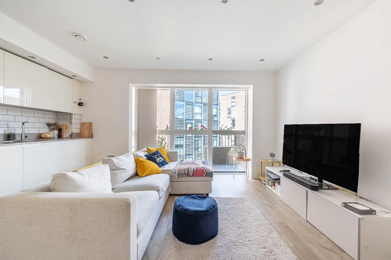 35 Baldwin Court, Lyon Road, Harrow, photo 5