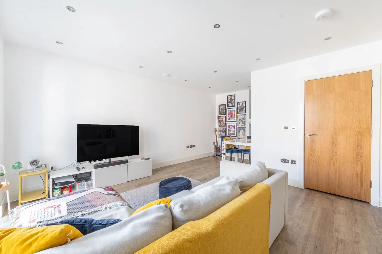 35 Baldwin Court, Lyon Road, Harrow, photo 8