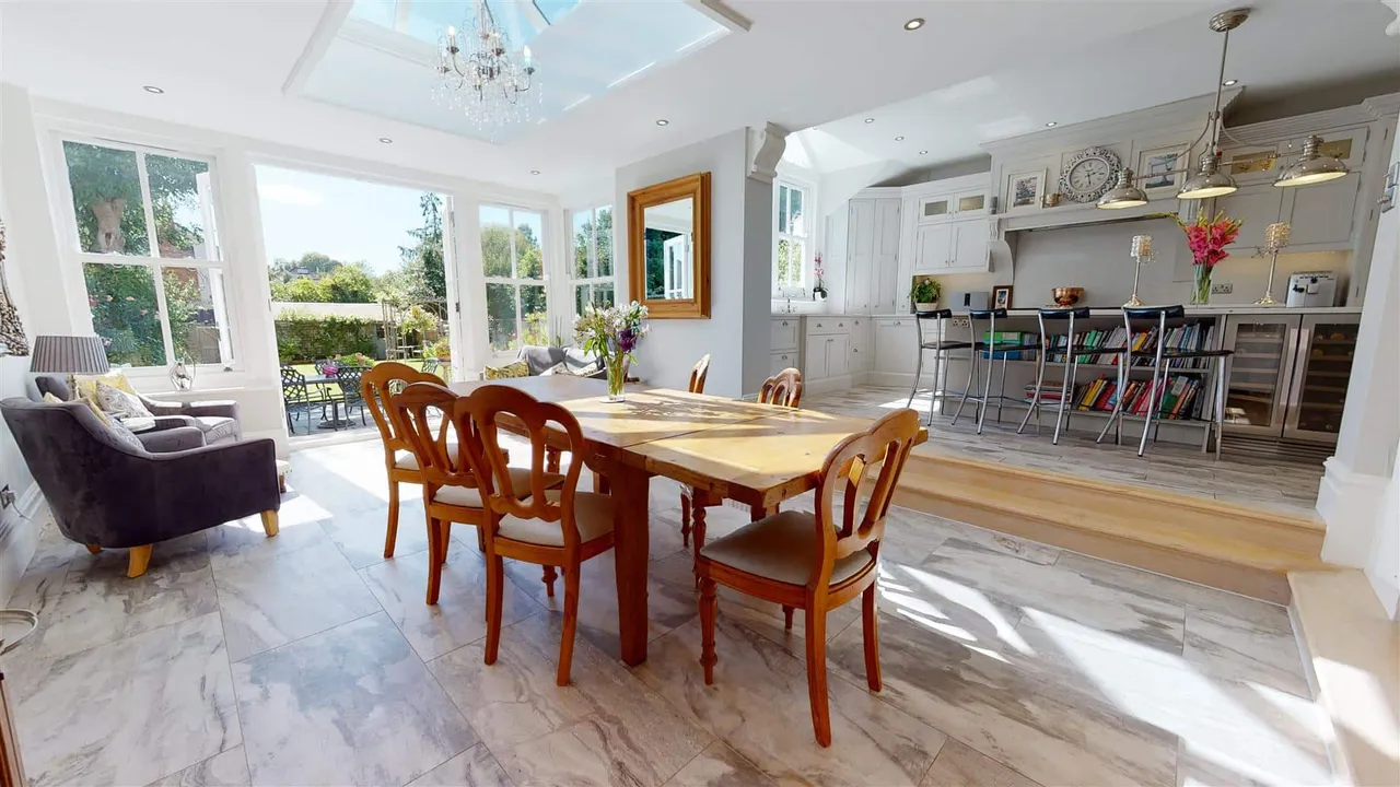 Algers Road, Loughton, photo 9