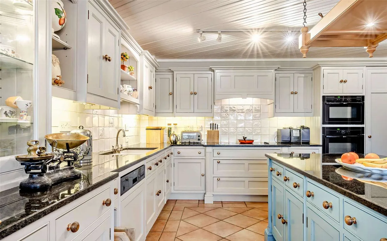 Darland Lane, Rossett, Wrexham, LL12 0BA, photo 4
