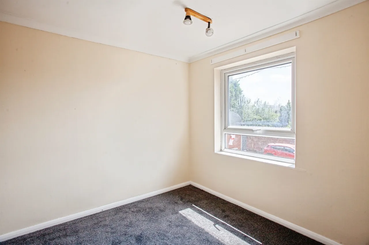 Grasby Court, Bramley, Rotherham, photo 12
