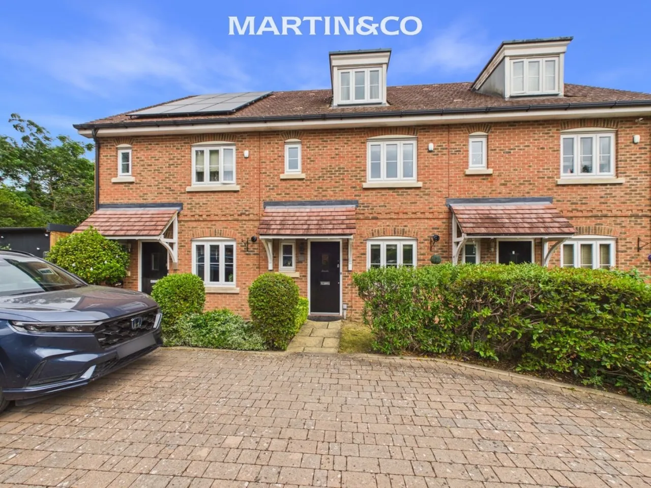 4 bed house for sale, Dunnell Close, Sunbury-on-Thames, TW16