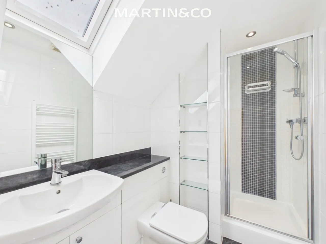 Dunnell Close, Sunbury-on-Thames, TW16, photo 17