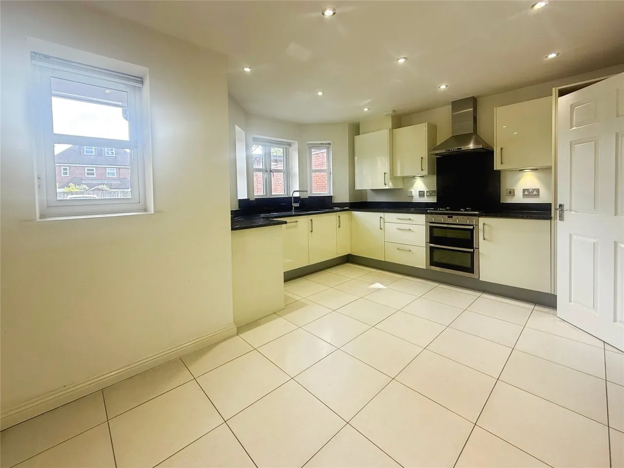 Longwood Mews, Maidenhead, Berkshire, SL6 7GG, photo 5