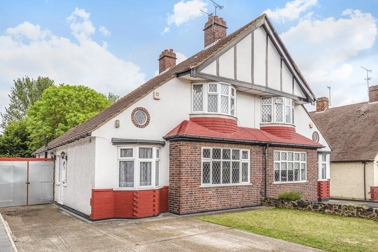 3 bed house for sale — Faraday Avenue, DA14