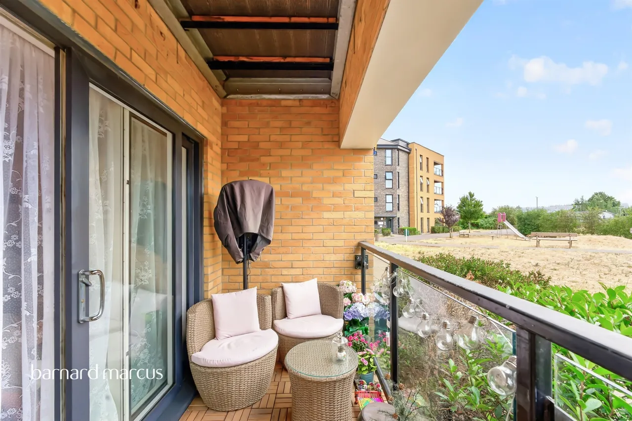 Tala Close, Surbiton, photo 6