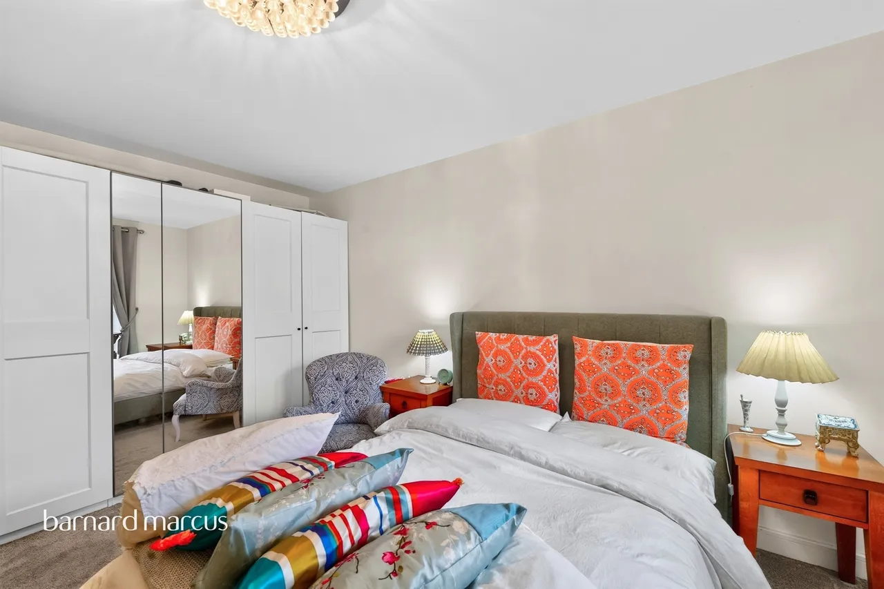 Tala Close, Surbiton, photo 10