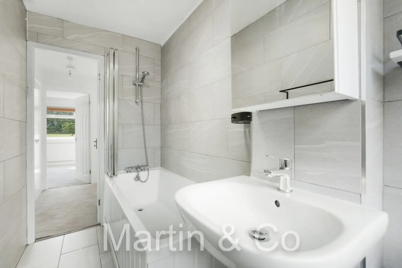 Pampisford Road, South Croydon, photo 12