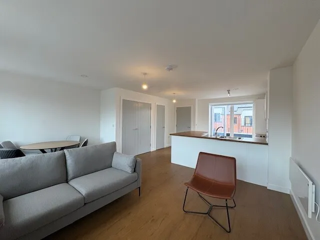 2 bed flat to rent, Brook Street, Deansgate, BL1