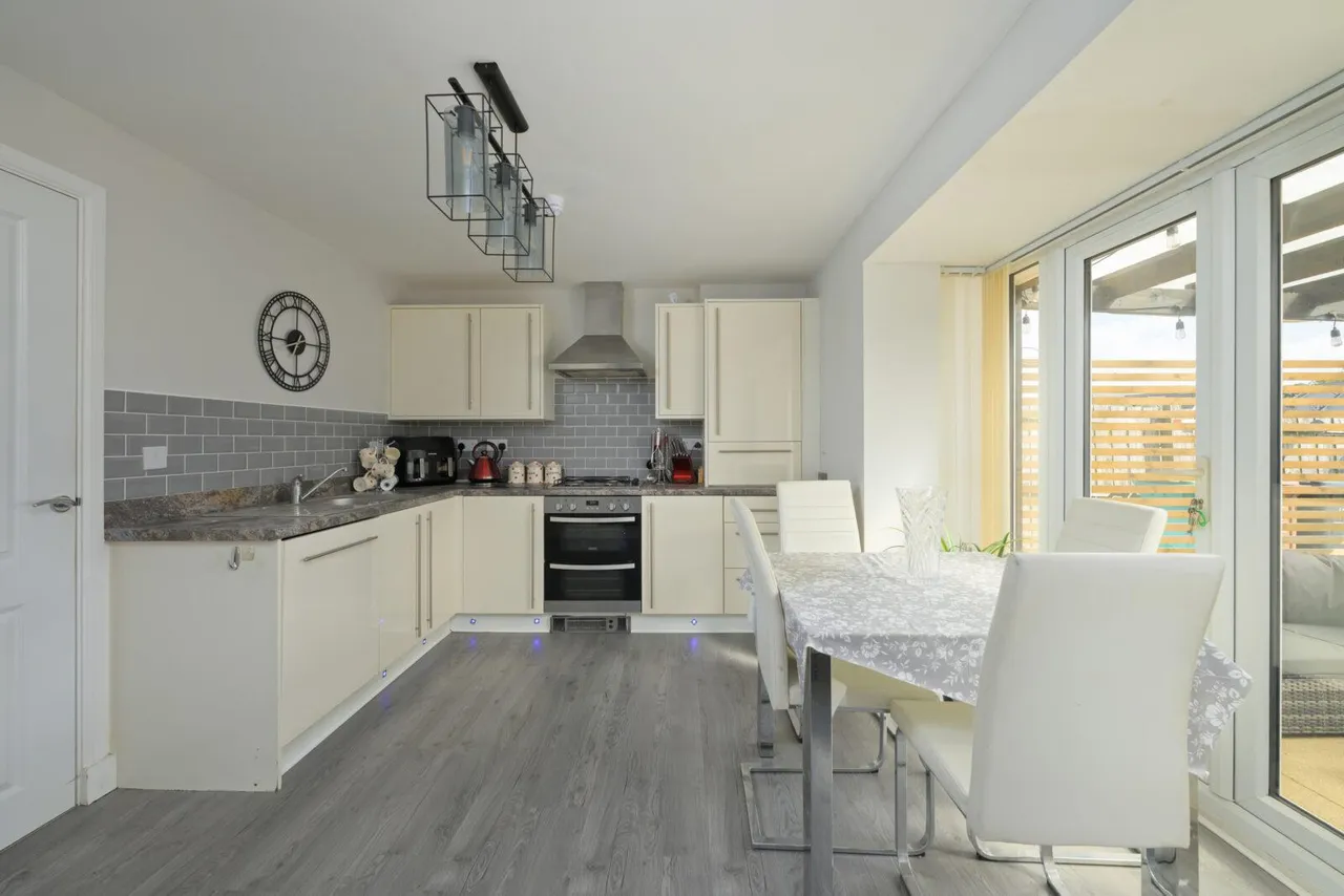 Craigcrest Place, Condorrat, G67 4GY, photo 5
