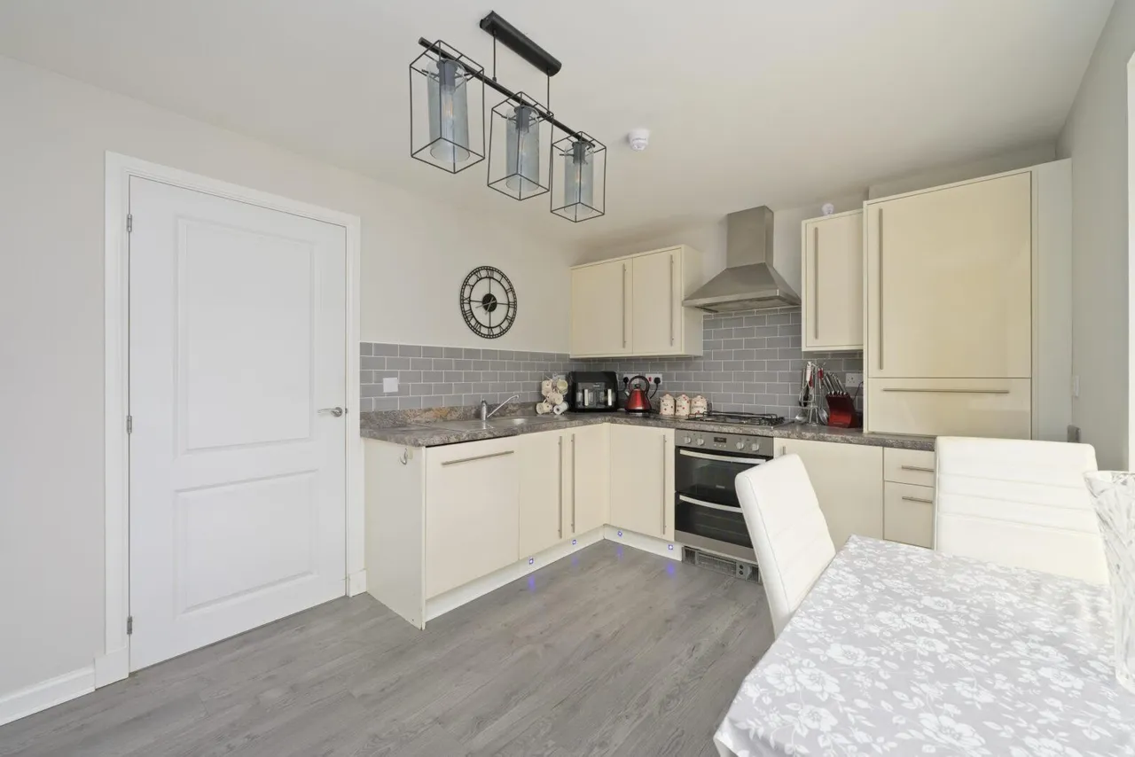Craigcrest Place, Condorrat, G67 4GY, photo 6