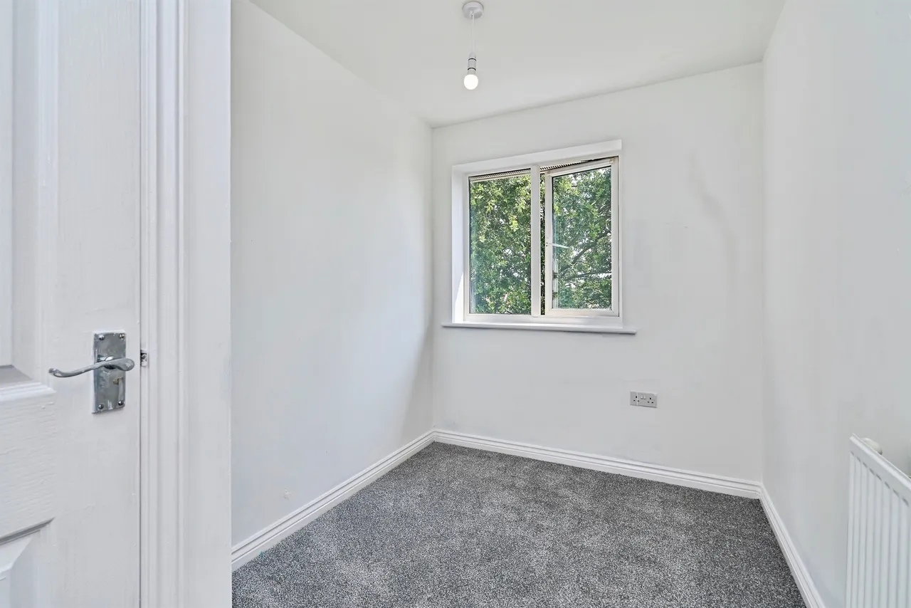 Lakelot Close, Willenhall, WV12, photo 13