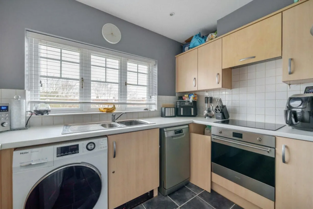 Wintney Street, Fleet, Hampshire, GU51 1AW, photo 5