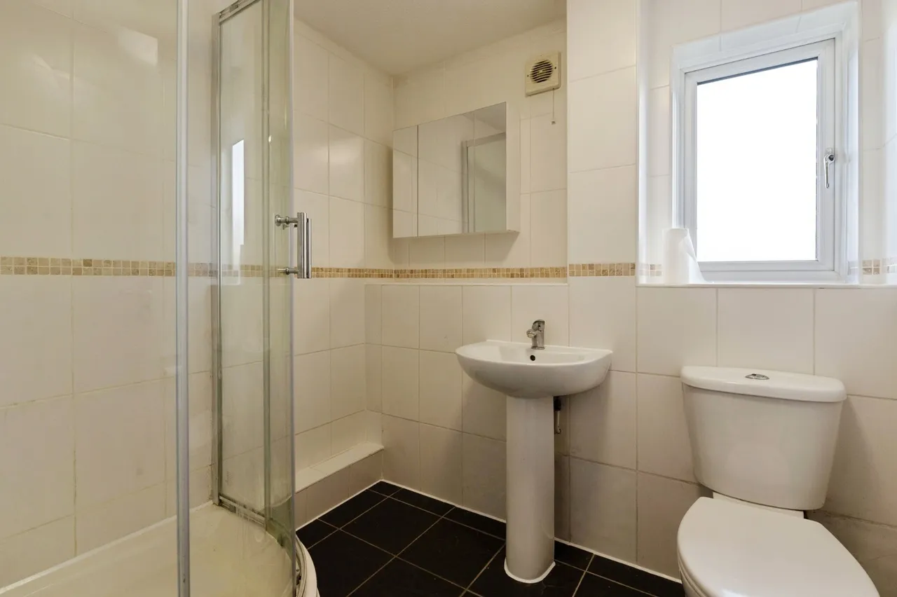 Courtney Park Road, Langdon Hills, Basildon, Essex, SS16, photo 10