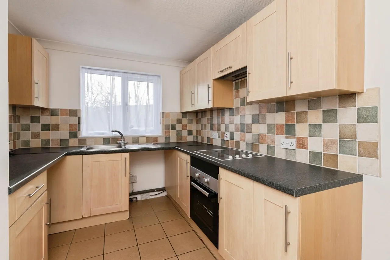 Courtney Park Road, Langdon Hills, Basildon, Essex, SS16, photo 16