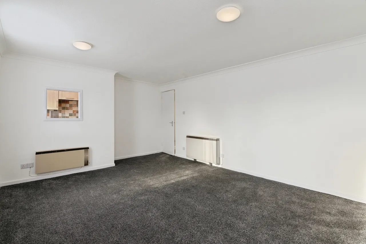 Courtney Park Road, Langdon Hills, Basildon, Essex, SS16, photo 5