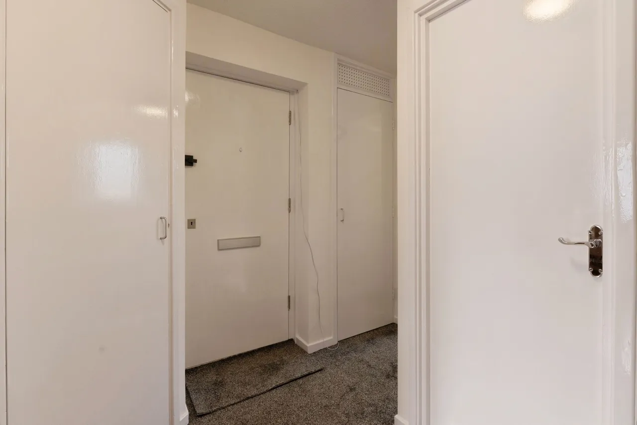Courtney Park Road, Langdon Hills, Basildon, Essex, SS16, photo 11