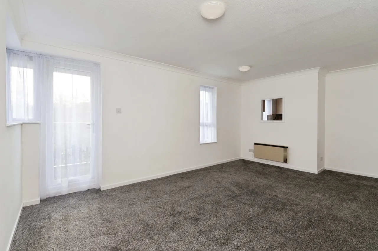 Courtney Park Road, Langdon Hills, Basildon, Essex, SS16, photo 4