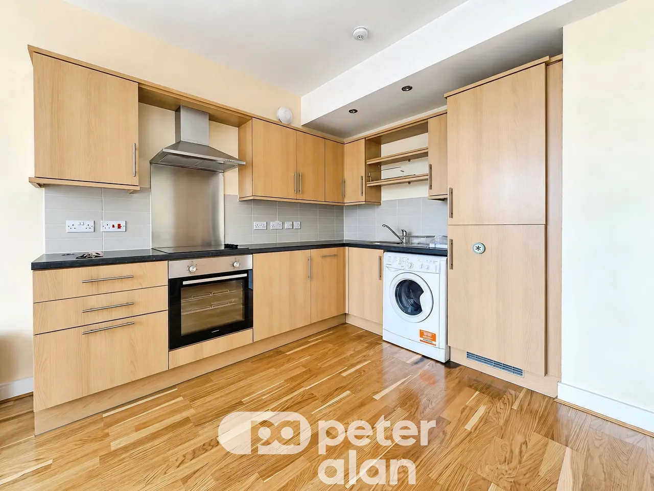 Churchill Villas Cardiff, CF10, photo 6
