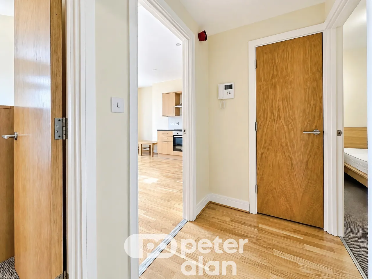 Churchill Villas Cardiff, CF10, photo 7
