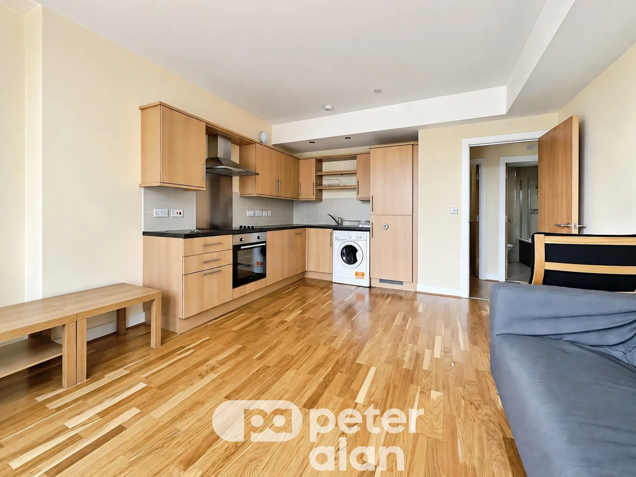 Churchill Villas Cardiff, CF10, photo 5