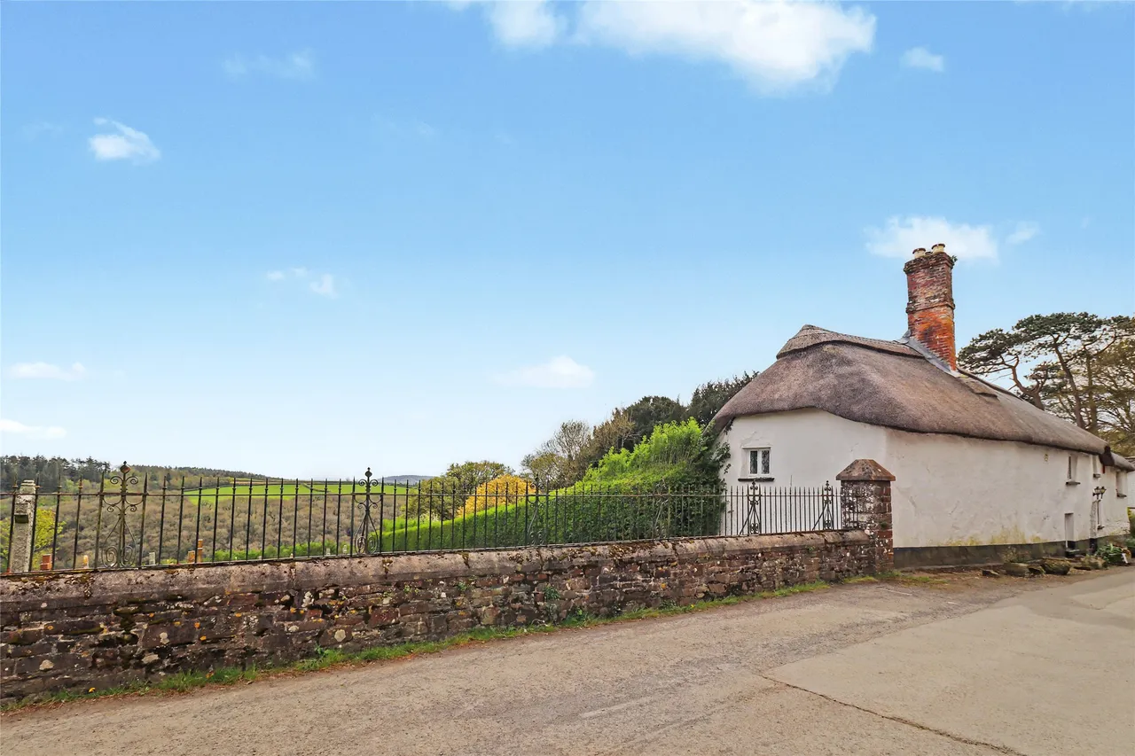 Chulmleigh, EX18, photo 6