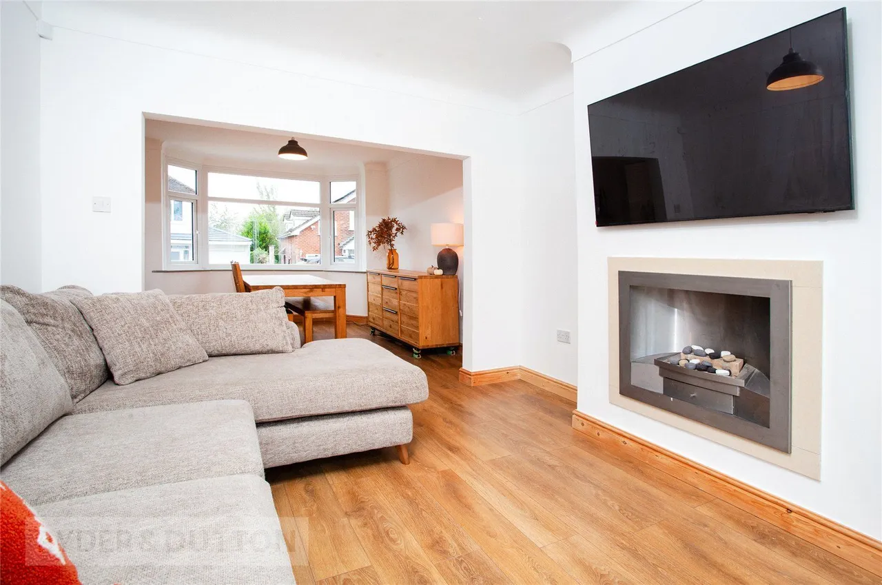 Broomfield Crescent, Middleton, M24, photo 9