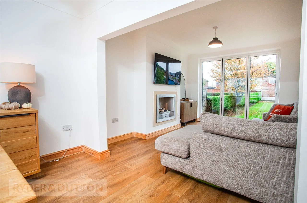 Broomfield Crescent, Middleton, M24, photo 8