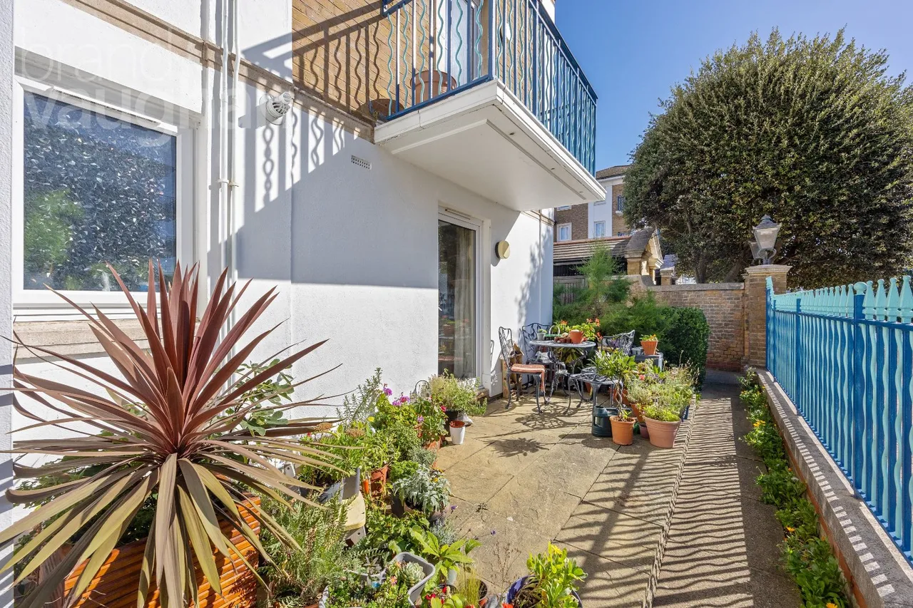 Victory Mews, The Strand, BN2, photo 14