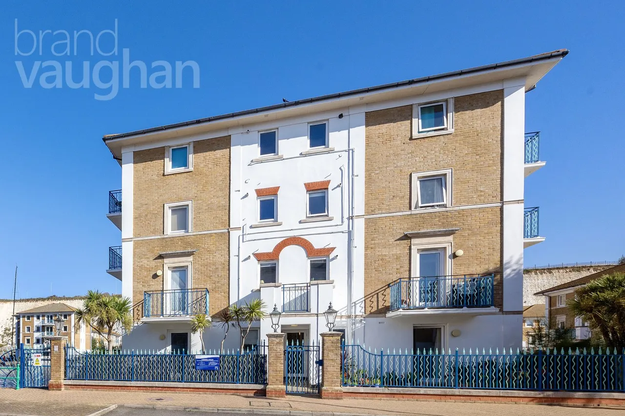 2 bed flat for sale, Victory Mews, The Strand, BN2