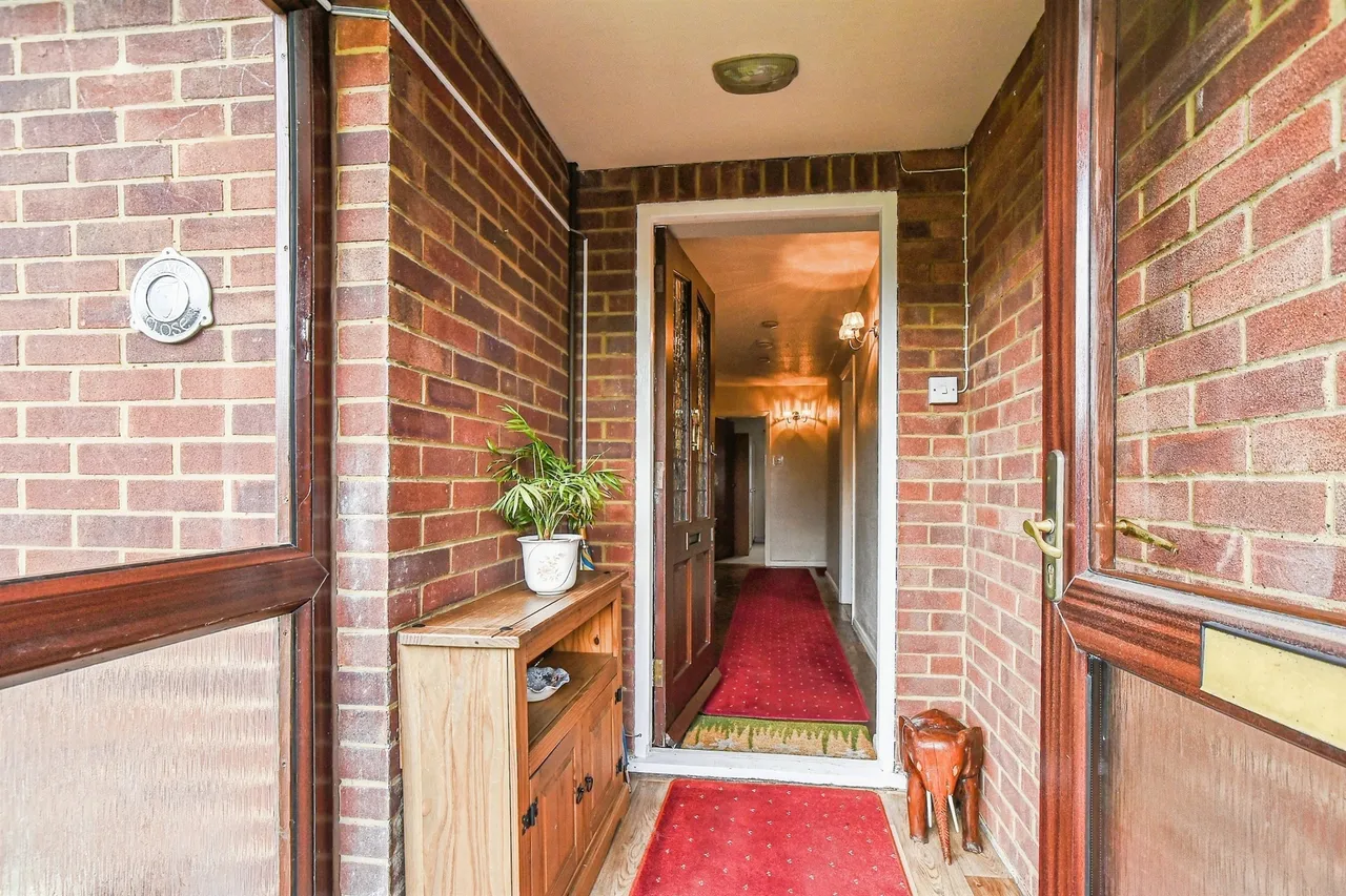 Belmont Close, Swindon, SN3, photo 2