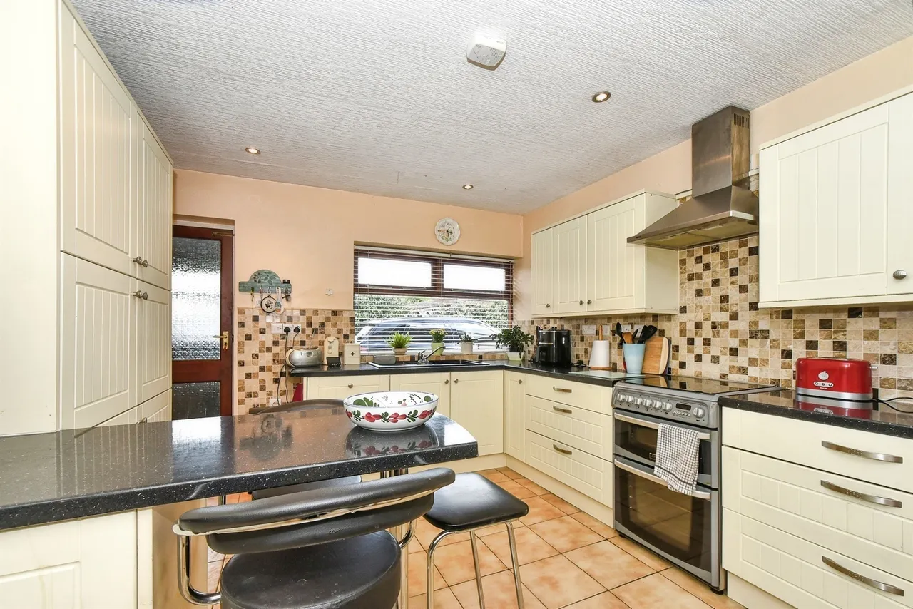 Belmont Close, Swindon, SN3, photo 6