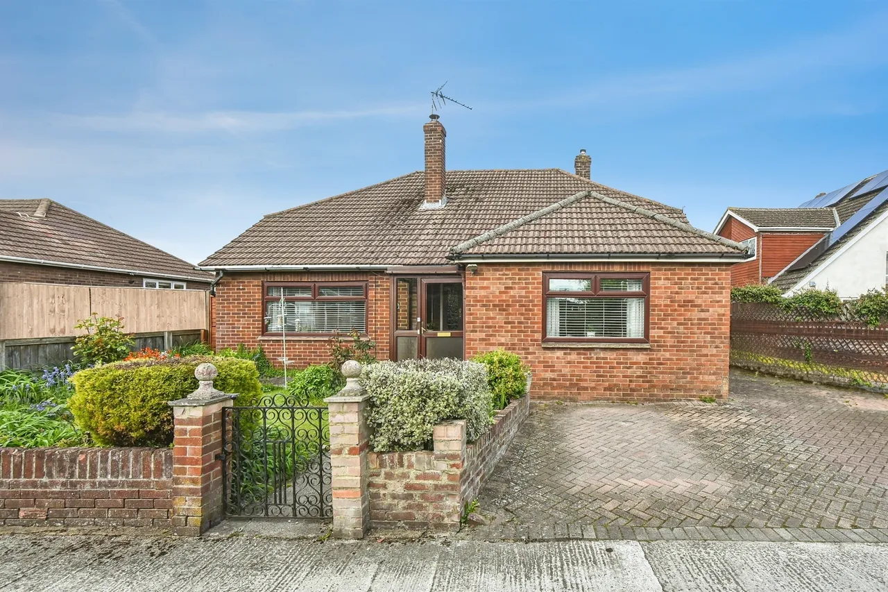 Belmont Close, Swindon, SN3, photo 16