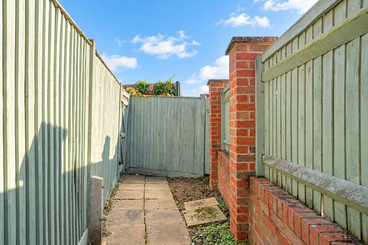 Lydd Close, St. Leonards-On-Sea, photo 27