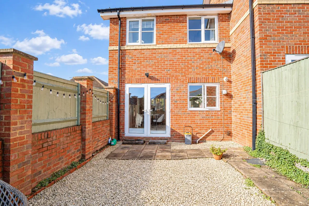 Lydd Close, St. Leonards-On-Sea, photo 25