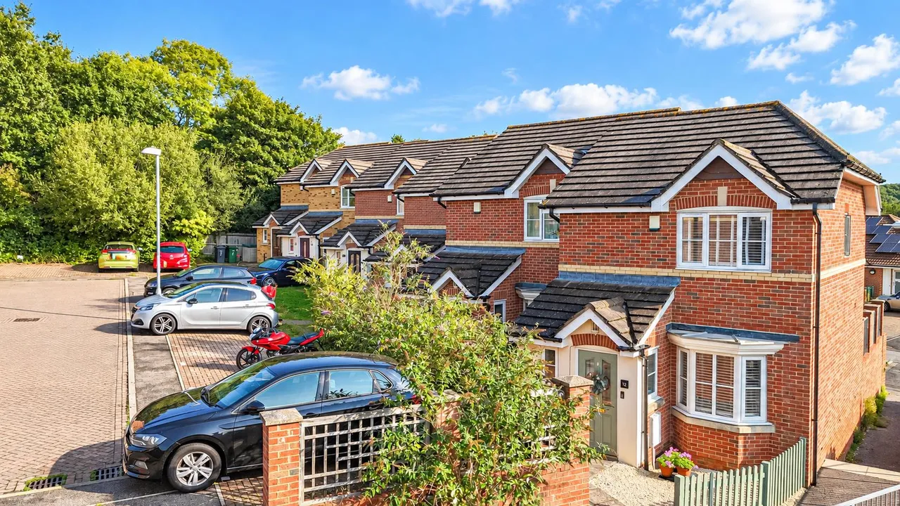Lydd Close, St. Leonards-On-Sea, photo 29